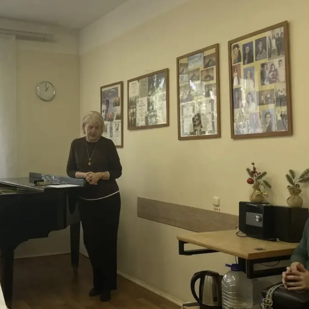 8 октября в нашей школе состоялось методическое сообщение преподавателя Татьяны Сергеевны Осиповой на тему «М. И. Глинка - певец, преподаватель, основоположник русской реалистической школы художественного пения».