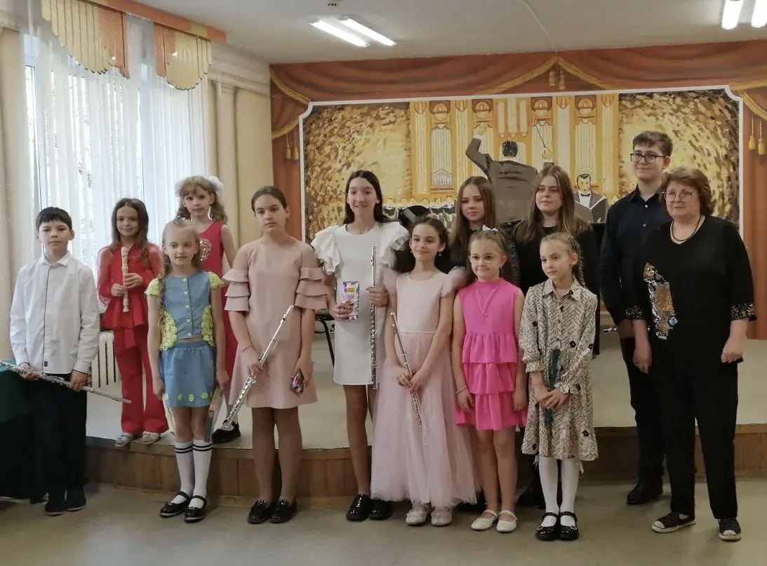 16 мая в нашей школе прошёл концерт учеников класса преподавателя Конаковой М. А.
