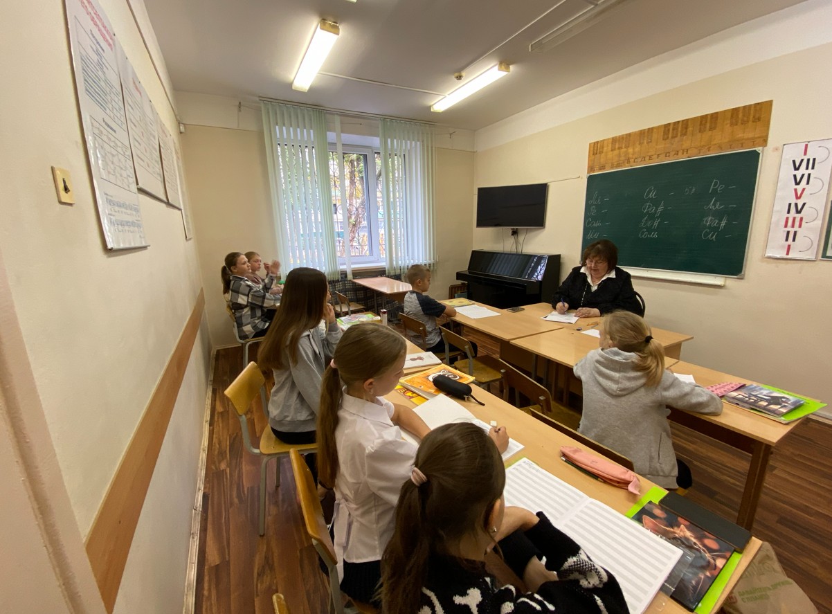 Наша школа день за днём:на уроке у Бакулиной Галины Ивановны.